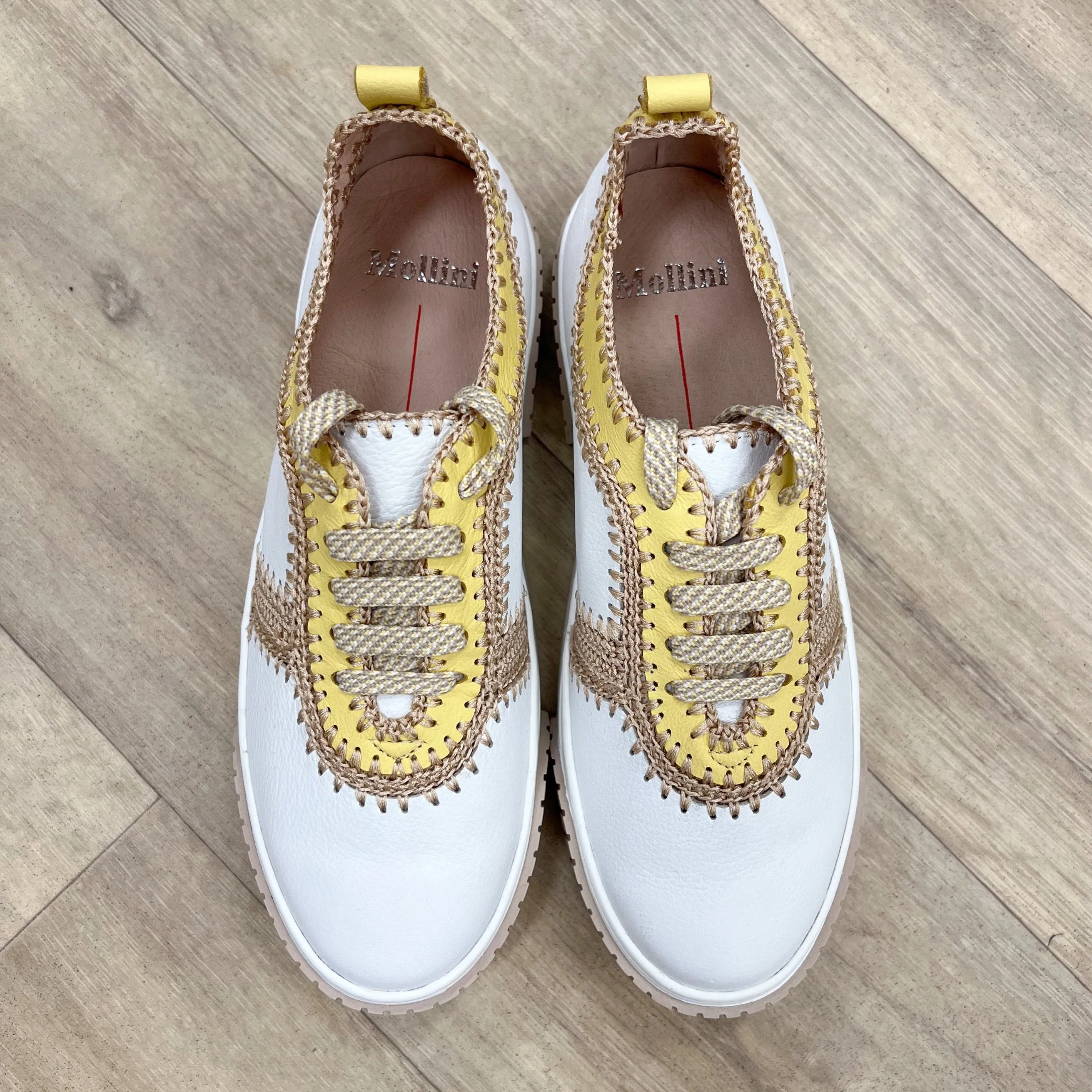Jini Sneakers