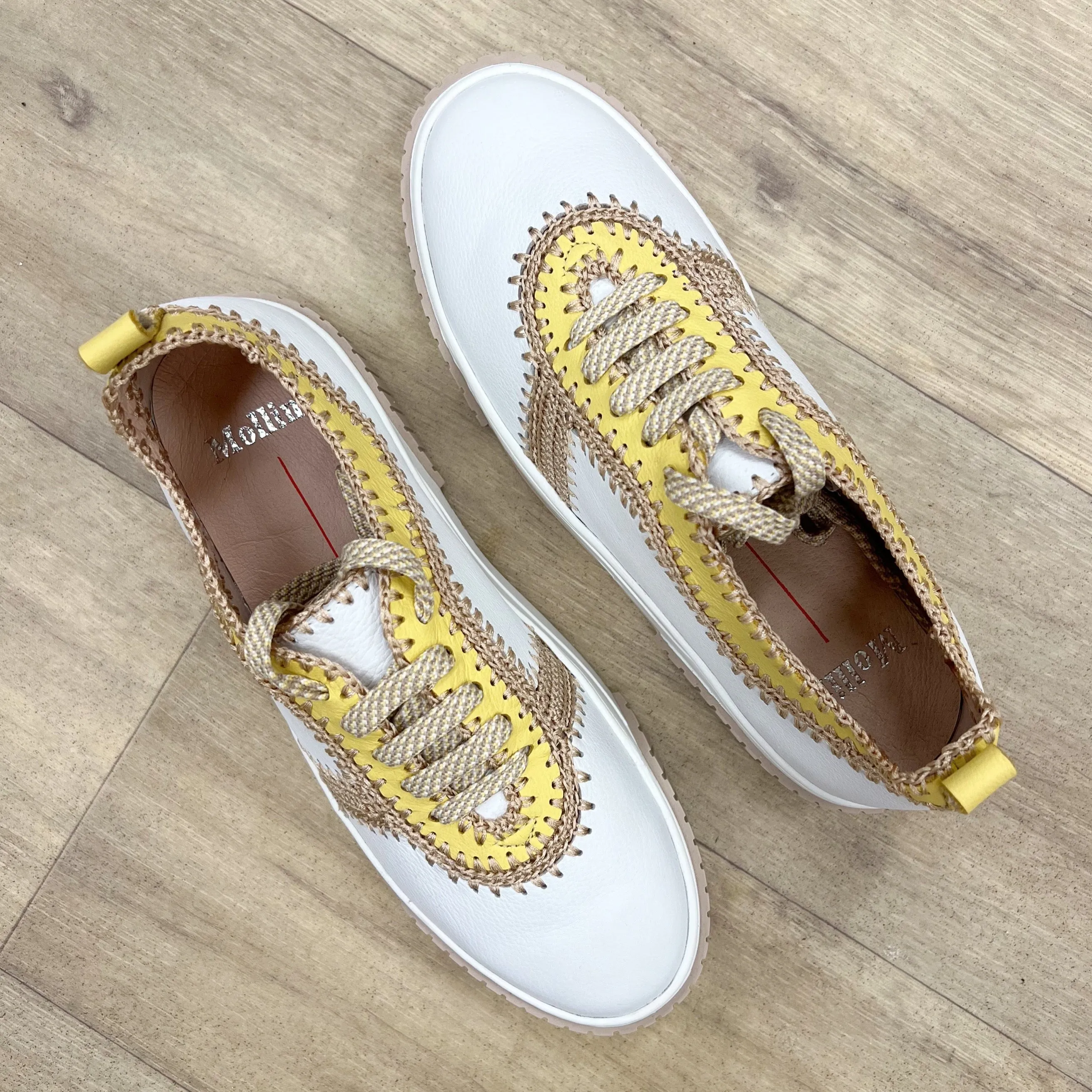 Jini Sneakers